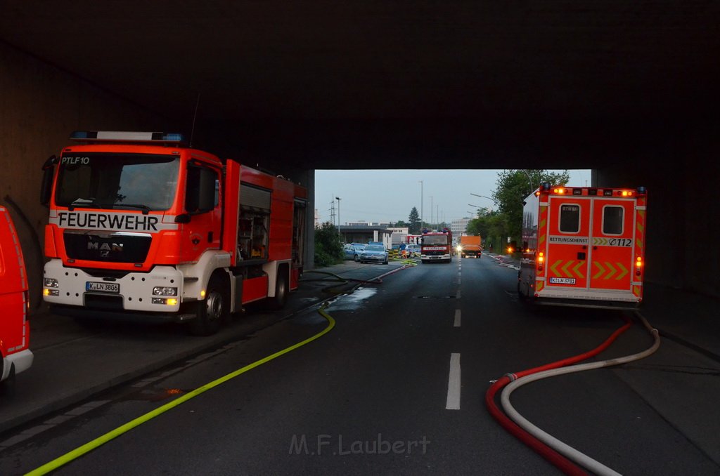 Grossfeuer Poco Lager Koeln Porz Gremberghoven Hansestr P449.JPG - Miklos Laubert